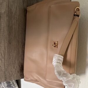 Elegant Tan Shoulder Bag